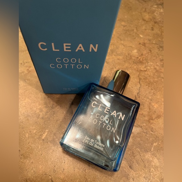 CLEAN -COOL COTTON PERFUME - NEW IN BOX -FULL-Eau de Toilette / 2 Fl. Oz. 160mll - Picture 2 of 4